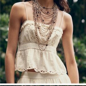 NWT ZARA VACATION 2025 collection EMBROIDERED EYELET TOP SIZE S 
🚨FIRM PRICE